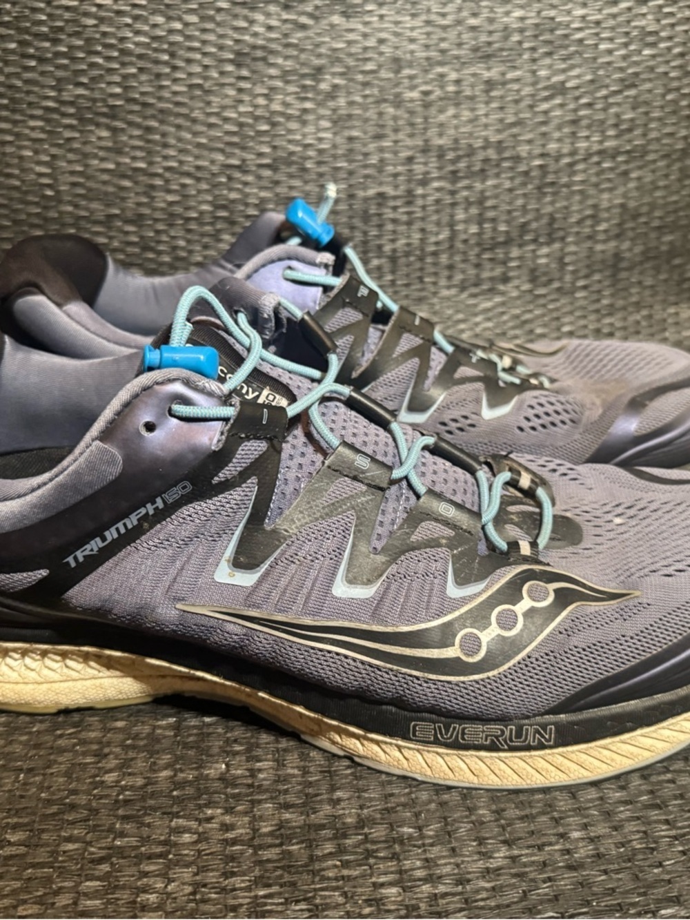 Saucony Triumph Running Shoes - Gray with Light Blue Accents